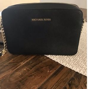 Michael Kors Jet Set Crossbody Bag